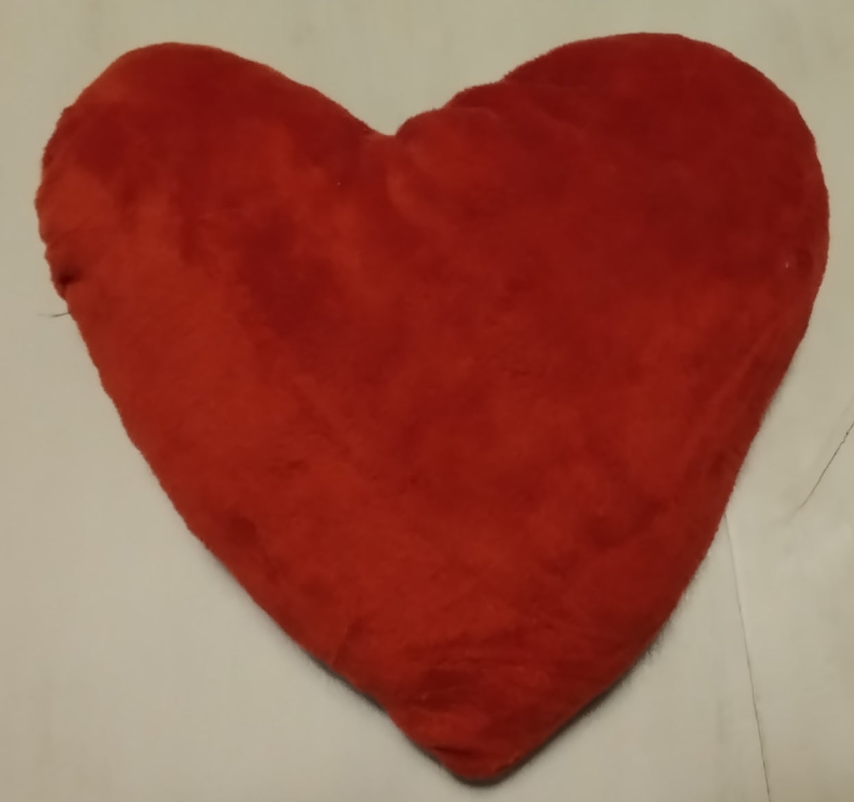 Decorative Heart Cushion 40x40 cm – Soft & Fluffy